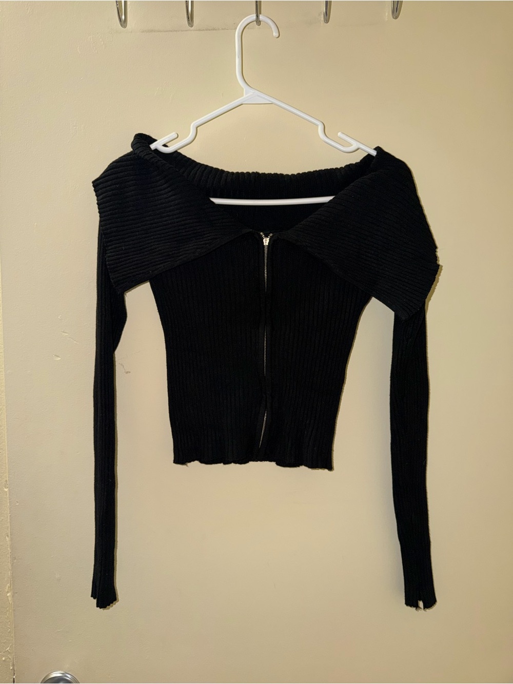 Urban Heritage Black Off-Shoulder Ribbed Zip-Up Sweater